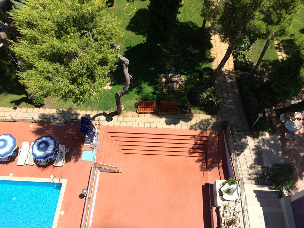Hotel Atlantic Giulianova Exterior foto